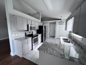 8311 Hunters Ridge Trail in Tallahassee, FL - Building Photo - Building Photo