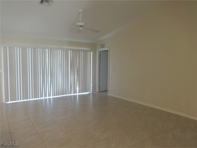 3801 NE 17th Ave in Cape Coral, FL - Building Photo - Building Photo