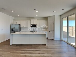 6211 W Calle Bilboa in Oro Valley, AZ - Building Photo - Building Photo