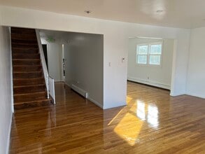 284 Washington St, Unit 284 in Fairview, NJ - Building Photo - Building Photo
