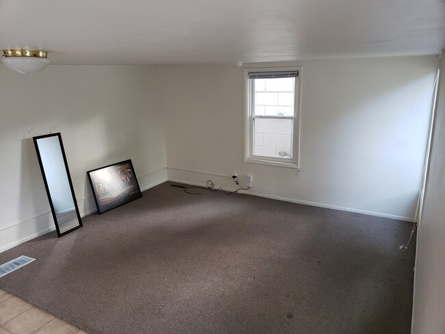 1529 N Jefferson St-Unit -1529 in Milwaukee, WI - Building Photo - Building Photo