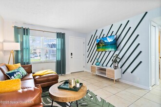 1031 Park Dr in Indian Harbour Beach, FL - Building Photo - Building Photo