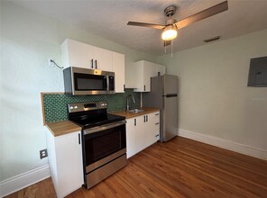 123 NE 8th St in Gainesville, FL - Building Photo - Building Photo