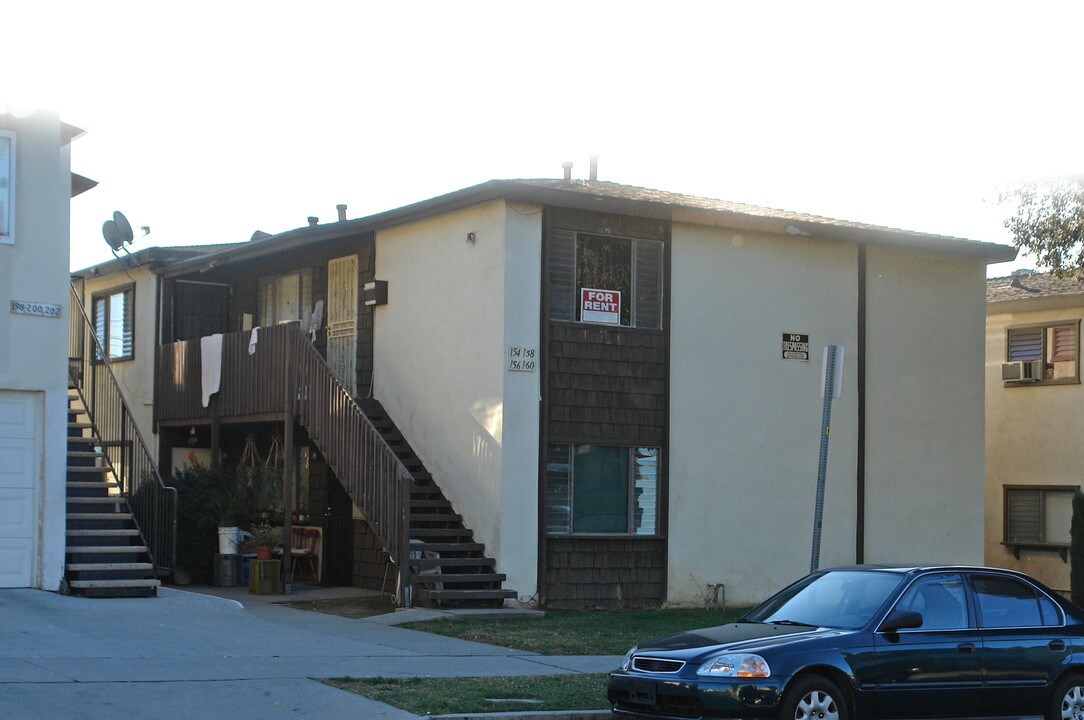 138-144 N Grandview Ave in Covina, CA - Foto de edificio