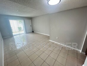 4269 S Semoran Blvd in Orlando, FL - Building Photo - Building Photo