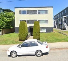 2515 W 4th Ave in Vancouver, BC - Building Photo