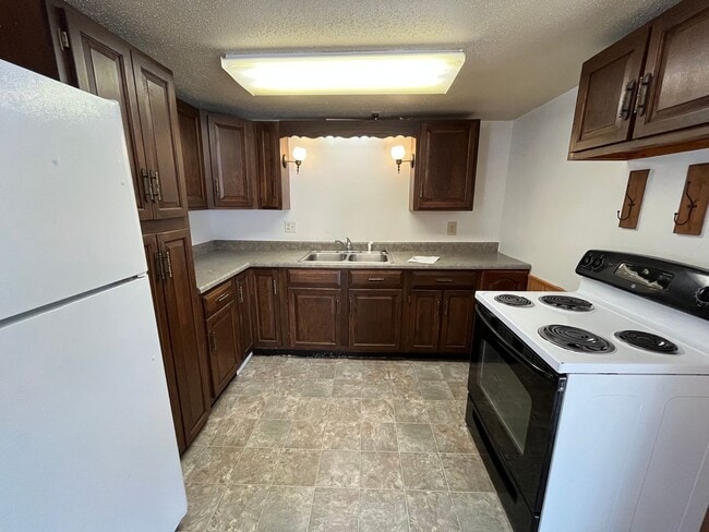 1229-1233 3rd Ave SE in Watertown, SD - Building Photo - Building Photo