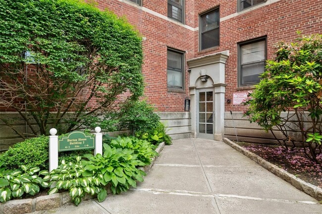 property at 212 Larchmont Acres