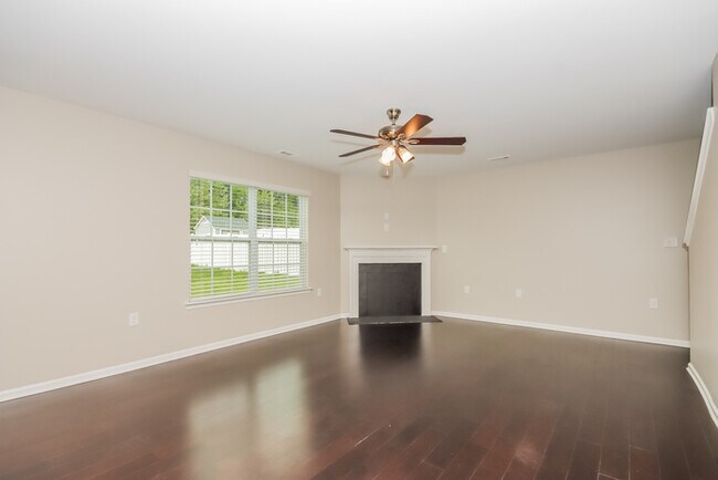 1402 Kent Downs Ave SW in Concord, NC - Foto de edificio - Building Photo