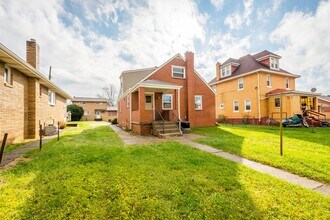 65 Palace Ave in Mckees Rocks, PA - Building Photo - Building Photo