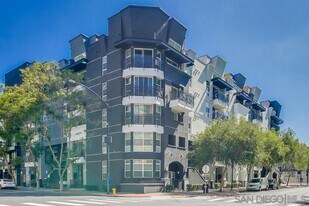 525 11th Ave in San Diego, CA - Building Photo