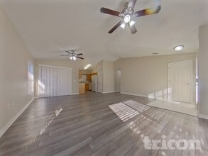 4680 Treasure Cay Rd in Tavares, FL - Building Photo - Building Photo