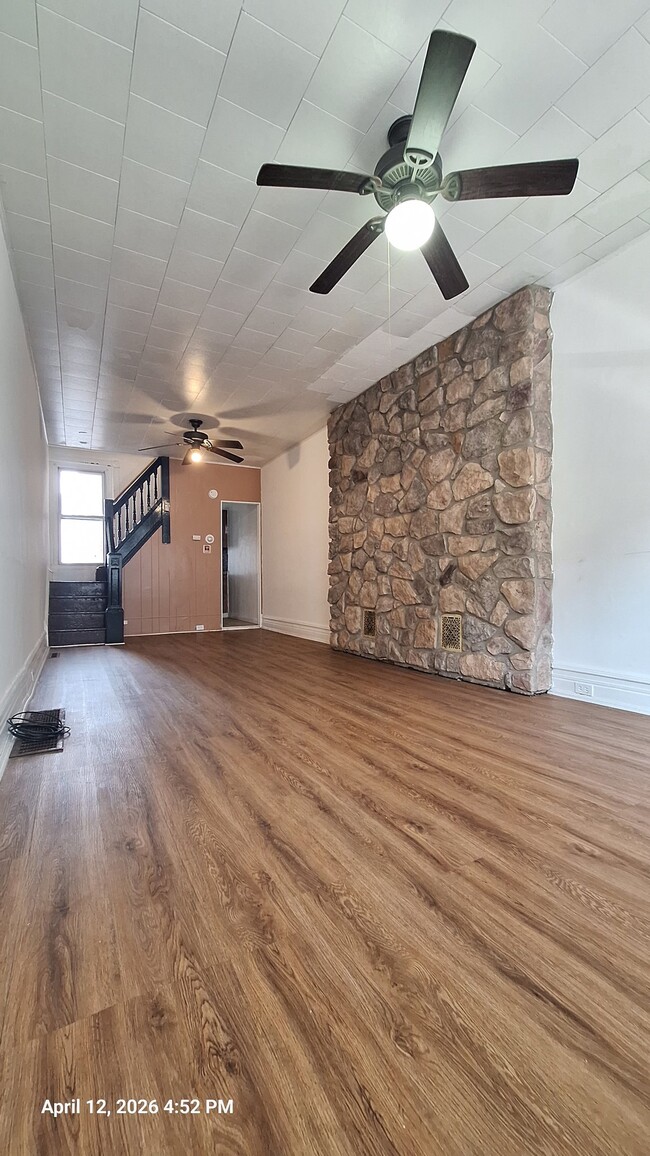 925 1/2 Liberty St in Allentown, PA - Foto de edificio - Building Photo