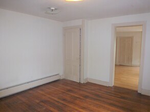 97 N Winooski Ave, Unit 1 in Burlington, VT - Building Photo - Building Photo