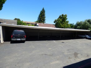 490 Page St in San Jose, CA - Foto de edificio - Building Photo