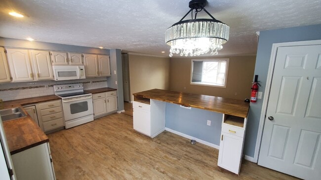 property at 1364 Karahill Dr