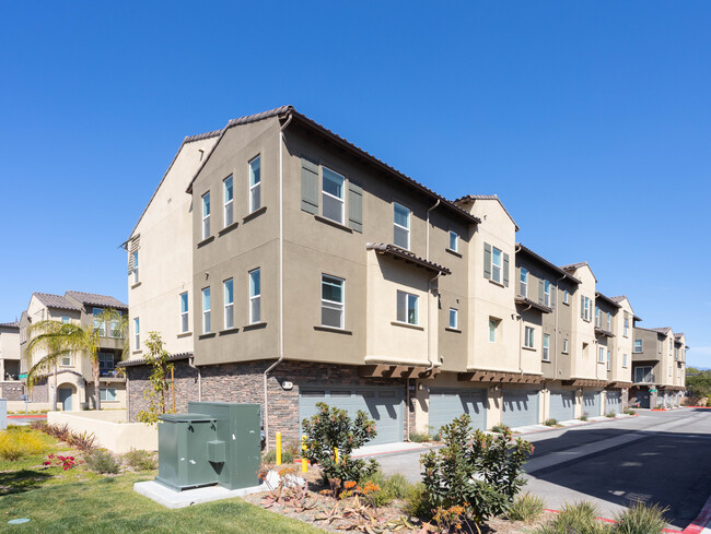 Park West Townhomes in Camarillo, CA - Building Photo - Building Photo