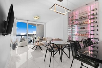 480 NE 30th St, Unit # 904 in Miami, FL - Foto de edificio - Building Photo