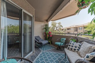 1720 E Thunderbird Rd in Phoenix, AZ - Building Photo - Building Photo