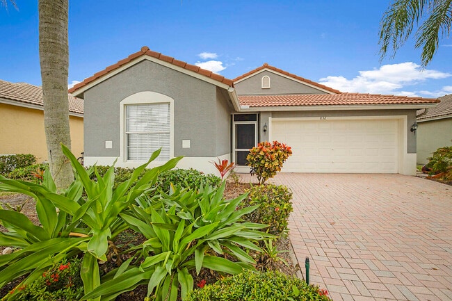 832 NW Greenwich Ct in Port St. Lucie, FL - Building Photo - Building Photo