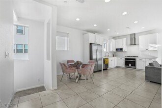 11568 Kindle Corner Ave in Las Vegas, NV - Building Photo - Building Photo