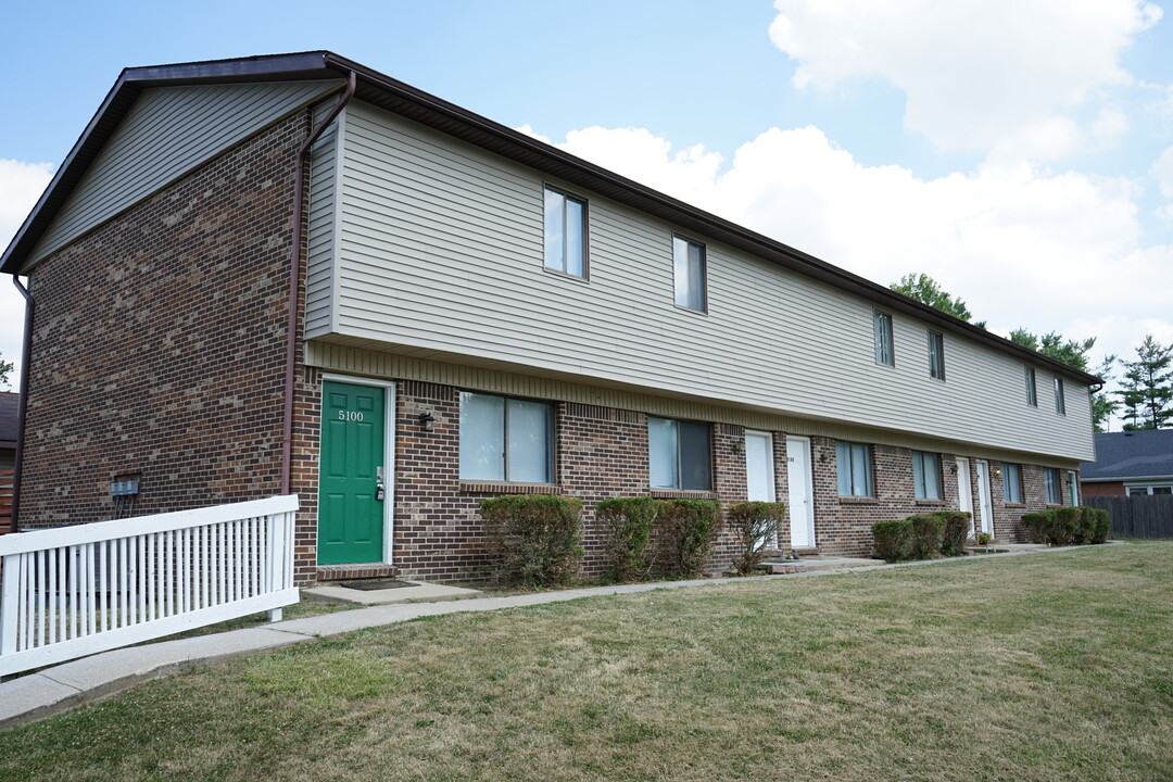 Canterbury in Muncie, IN - Building Photo