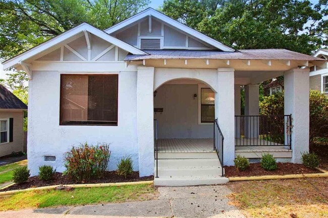 property at 210 N Cedar St