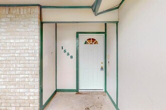 1538 Oakbrook St in Lancaster, TX - Building Photo - Building Photo