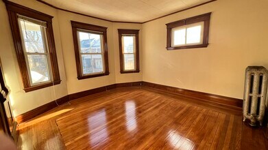 6 High St, Unit #2 in Somerville, MA - Building Photo - Building Photo