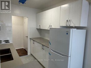 2 Newholm Rd in Toronto, ON - Building Photo - Building Photo