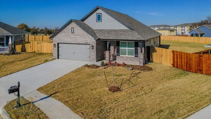 10622 N 117th E Pl in Owasso, OK - Building Photo