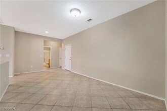 2560 Crater Rock St in Henderson, NV - Building Photo - Building Photo