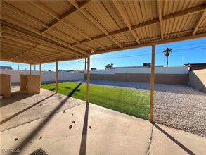 6441 Alta Dr in Las Vegas, NV - Building Photo - Building Photo