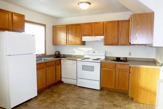 Sheyenne Terrace in West Fargo, ND - Building Photo - Building Photo