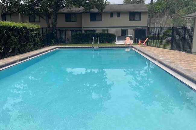 2300 SW 43rd St in Gainesville, FL - Building Photo - Building Photo