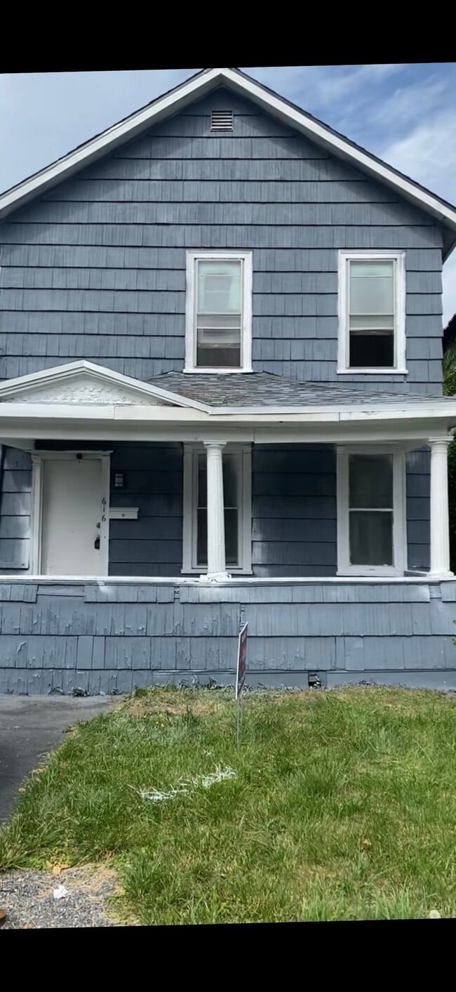 616 7th St, Unit 616 7th ST Niagara Falls