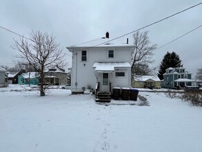 769 Sherman Ave in Sharon, PA - Building Photo - Building Photo