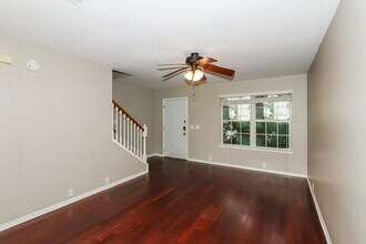 19119 Royal Isle Dr in Tomball, TX - Building Photo - Building Photo