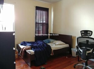 84 Line St, Unit 2 in Somerville, MA - Foto de edificio - Building Photo