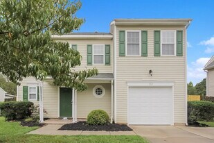 112 Bluffton Rd in Mooresville, NC - Building Photo