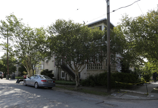 7443-7451 Maple St in New Orleans, LA - Foto de edificio - Building Photo