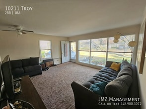 10211 Troy St in Oak Park, MI - Building Photo - Building Photo
