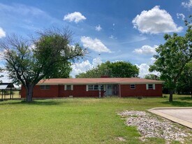 3906 S Clear Creek Rd in Killeen, TX - Building Photo