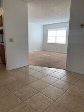 619 SE Clifton Ln in Port St. Lucie, FL - Building Photo - Building Photo