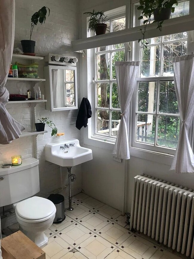 308 E 33rd St in Baltimore, MD - Building Photo - Building Photo