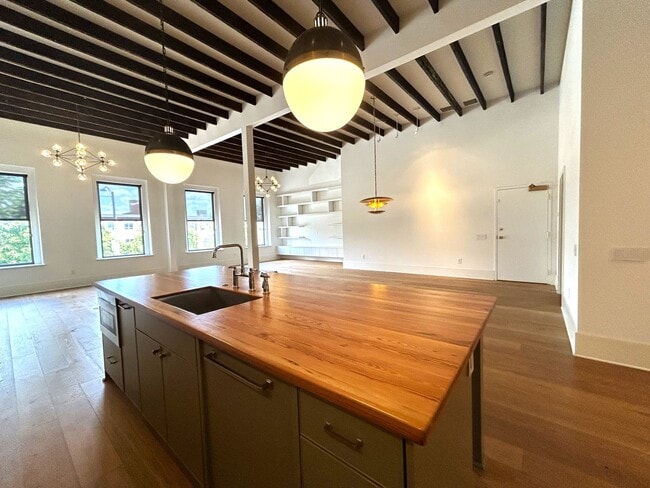 property at 524 Mulberry St