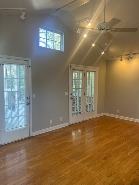 325 Harris St in Nashville, TN - Building Photo