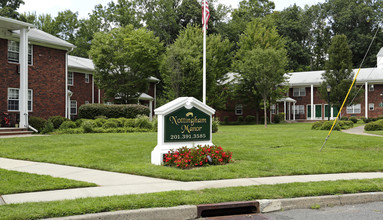 Nottingham Manor in Montvale, NJ - Foto de edificio - Building Photo