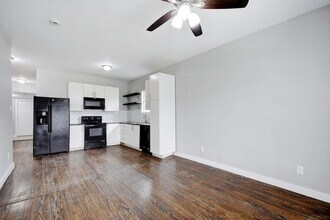 104 Webb in San Antonio, TX - Building Photo - Building Photo