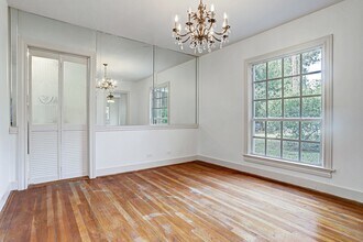 6735 Fairfield St in Houston, TX - Building Photo - Building Photo